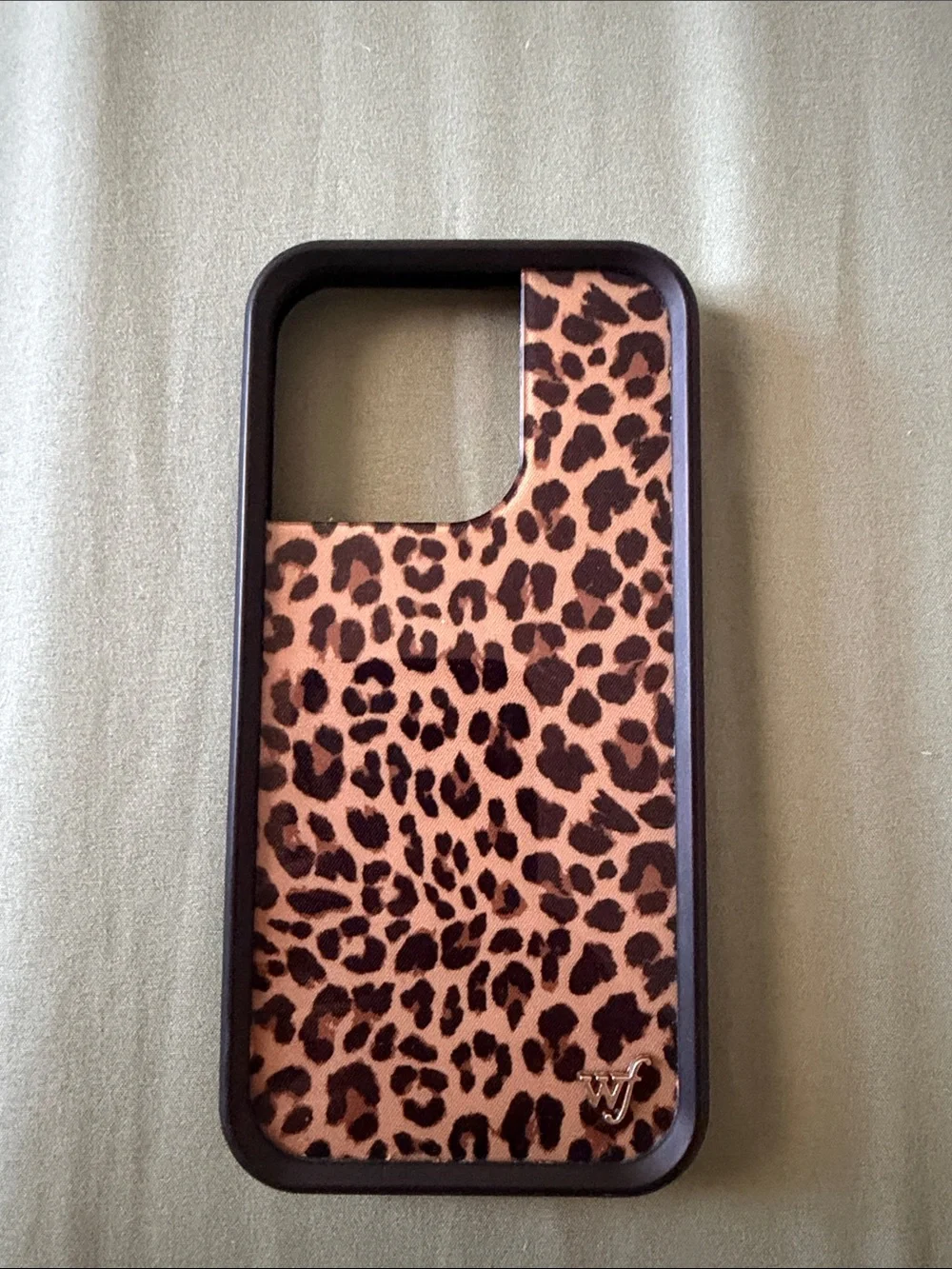 iPhone 14 Pro leopard print wildflower case.